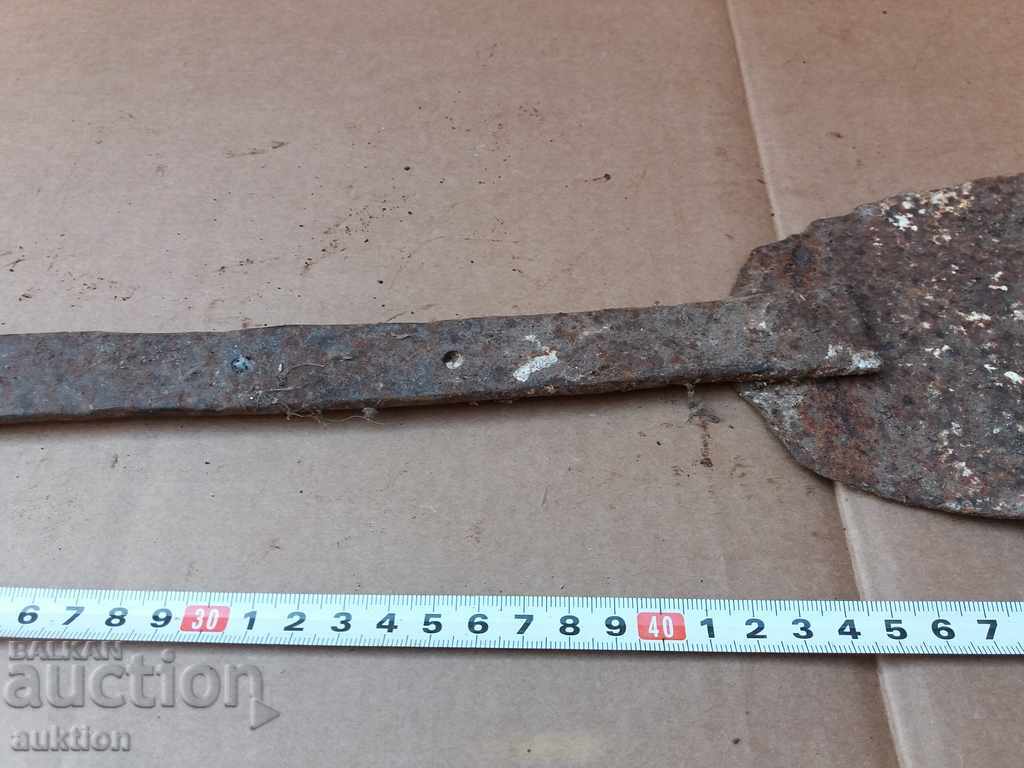 Auction OLD MASSIVE FORGED SHOVEL, ROSE Auction OLD MASSIVE FORGED SHOVEL, ROSE