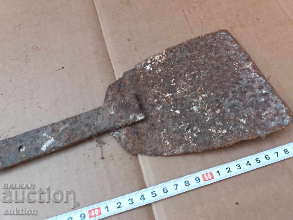 OLD MASSIVE FORGED SHOVEL, ROSE - 5 OLD MASSIVE FORGED SHOVEL, ROSE - 5