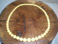 Rare necklace necklace white Bakelite Art Deco 1940s.