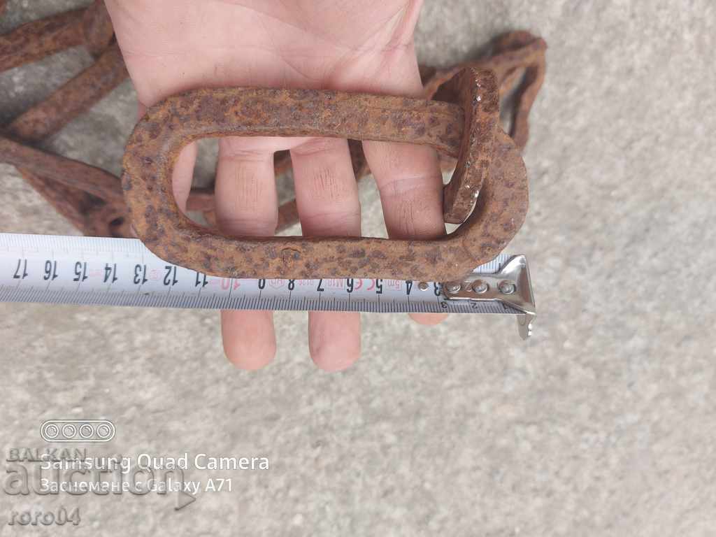 CHAIN - 250 YEARS OLD - 6 CHAIN - 250 YEARS OLD - 6