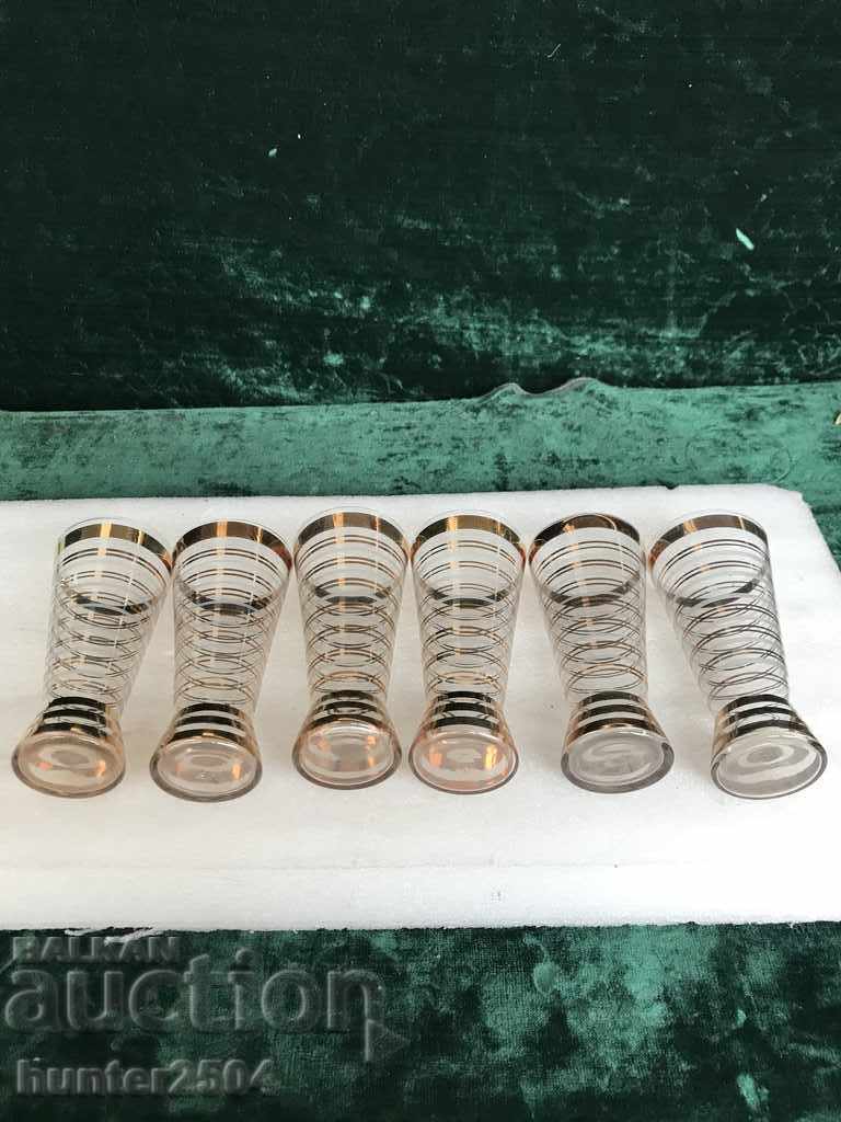Cupe -, vechi, subțiri, aurite - 6 buc. cu preț 39.95 BGN | € 20.43 Cupe -, vechi, subțiri, aurite - 6 buc. cu preț 39.95 BGN | € 20.43