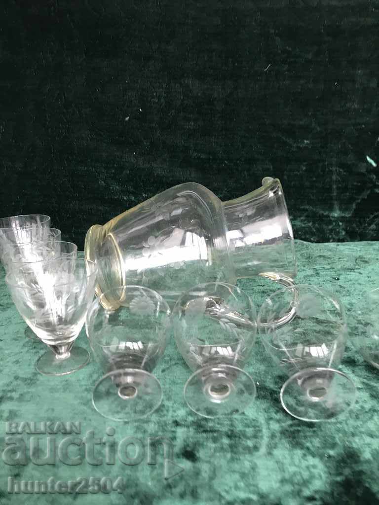 Jug and 6 wine glasses - thin, engraved glass with price 54.95 BGN | € 28.10 Jug and 6 wine glasses - thin, engraved glass with price 54.95 BGN | € 28.10