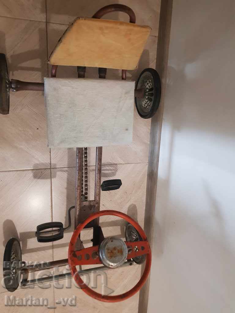 Livrarea Cărucior vechi retro social cu pedale Livrarea Cărucior vechi retro social cu pedale