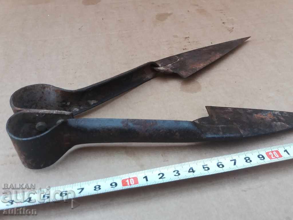 Δημοπρασία ΠΑΛΑΙΑ ΠΡΟΣΩΠΙΚΑ ΠΟΛΥ - ΑΡΙΣΤΗ Δημοπρασία ΠΑΛΑΙΑ ΠΡΟΣΩΠΙΚΑ ΠΟΛΥ - ΑΡΙΣΤΗ