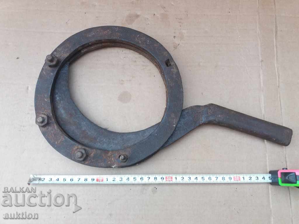 OLD REVIVAL WORKING GUILOTINE with price 14.99 BGN | € 7.66 OLD REVIVAL WORKING GUILOTINE with price 14.99 BGN | € 7.66