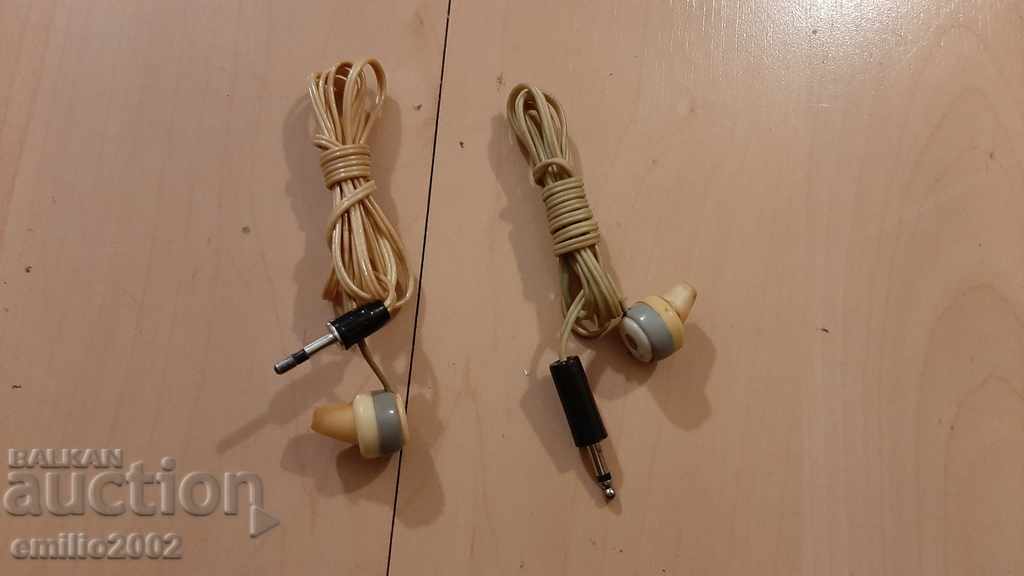 Retro transistor headphones