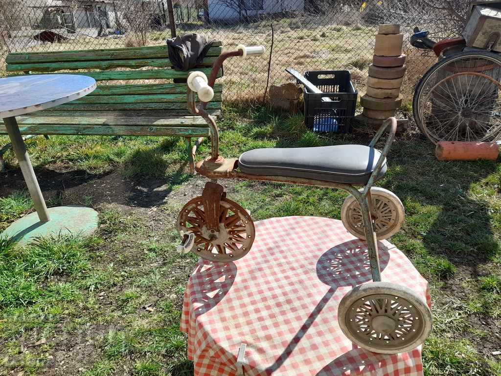 Licitație Bicicleta veche, bicicletă tricicletă Licitație Bicicleta veche, bicicletă tricicletă