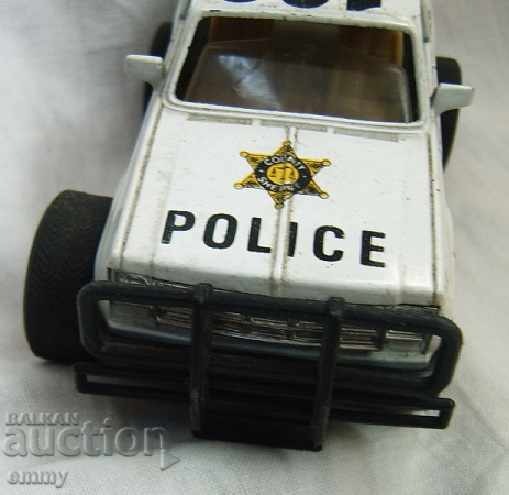Model jeep stroller toy "Police", remarks with price 7.00 BGN | € 3.58 Model jeep stroller toy "Police", remarks with price 7.00 BGN | € 3.58