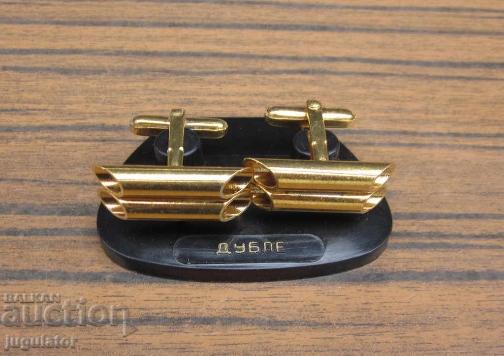 old antique gilded double cuffs unused with price 10.00 BGN | € 5.11 old antique gilded double cuffs unused with price 10.00 BGN | € 5.11