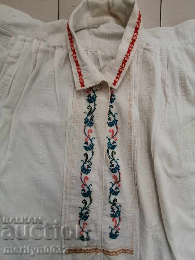 Men's shirt with embroidery from the chaiz costume dress apron with price 74.00 BGN | € 37.84 Men's shirt with embroidery from the chaiz costume dress apron with price 74.00 BGN | € 37.84