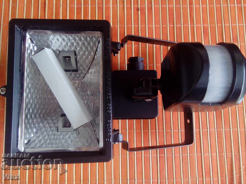 Γερμανικός προβολέας αλογόνου με αισθητήρα - 7 Γερμανικός προβολέας αλογόνου με αισθητήρα - 7