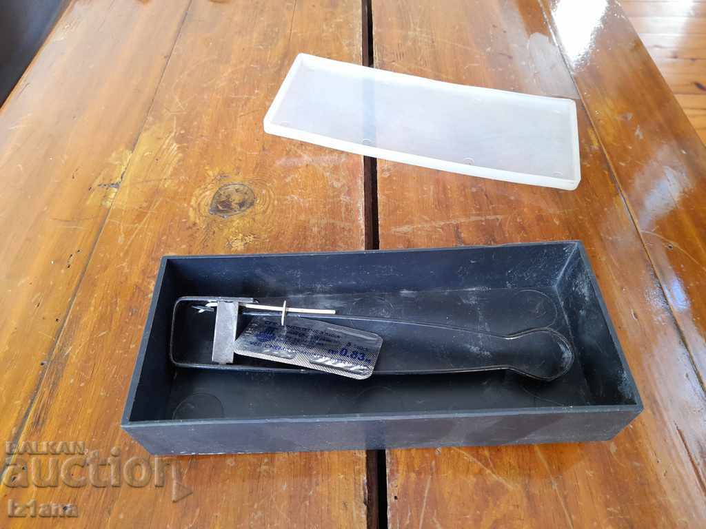 Brichetă veche cu sobă mecanică cu preț 40.00 BGN | € 20.45 Brichetă veche cu sobă mecanică cu preț 40.00 BGN | € 20.45