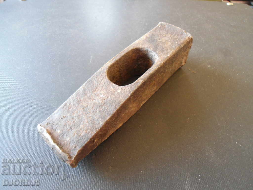 An old hammer with price 2.00 BGN | € 1.02 An old hammer with price 2.00 BGN | € 1.02