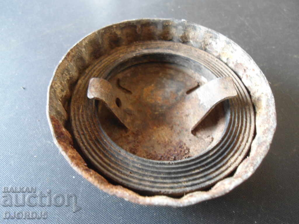 Old car cap with price 2.00 BGN | € 1.02