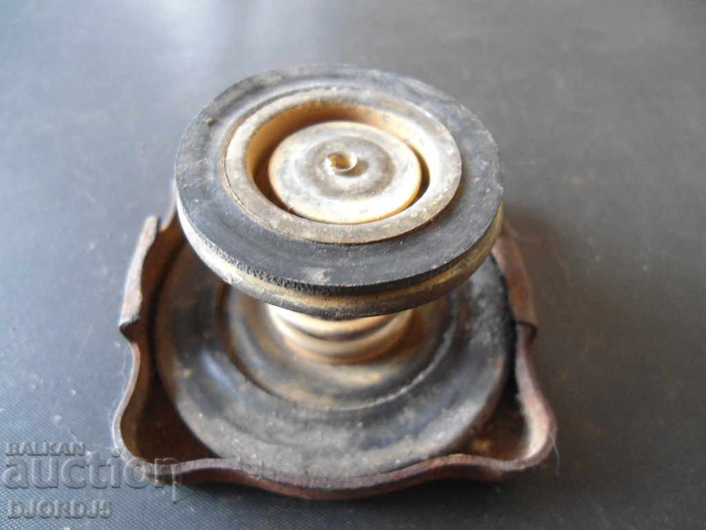 Old car cap with price 2.00 BGN | € 1.02