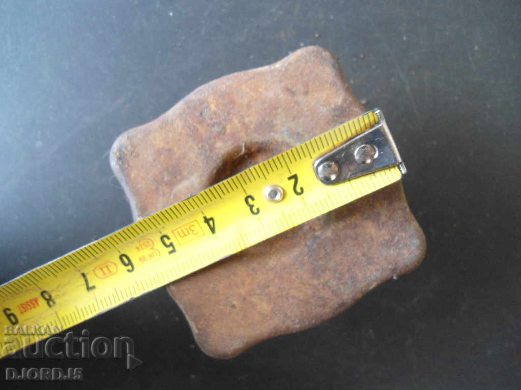 Auction  Old car cap