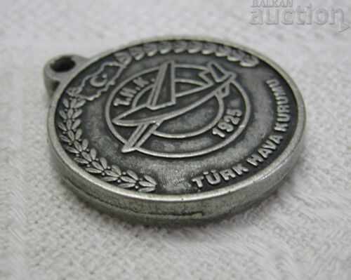 THK TURKISH AERONAUTICAL ASSOCIATION TURKEY MEDAL BADGE with price 7.00 BGN | € 3.58 THK TURKISH AERONAUTICAL ASSOCIATION TURKEY MEDAL BADGE with price 7.00 BGN | € 3.58
