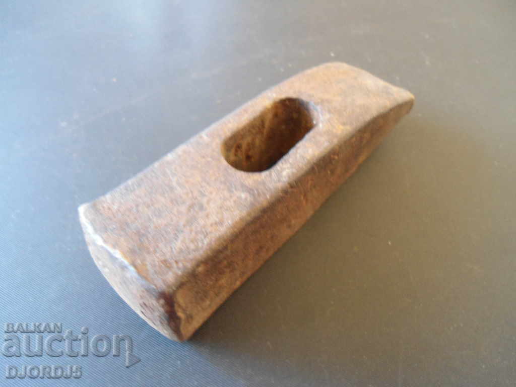 An old hammer with price 3.00 BGN | € 1.53 An old hammer with price 3.00 BGN | € 1.53