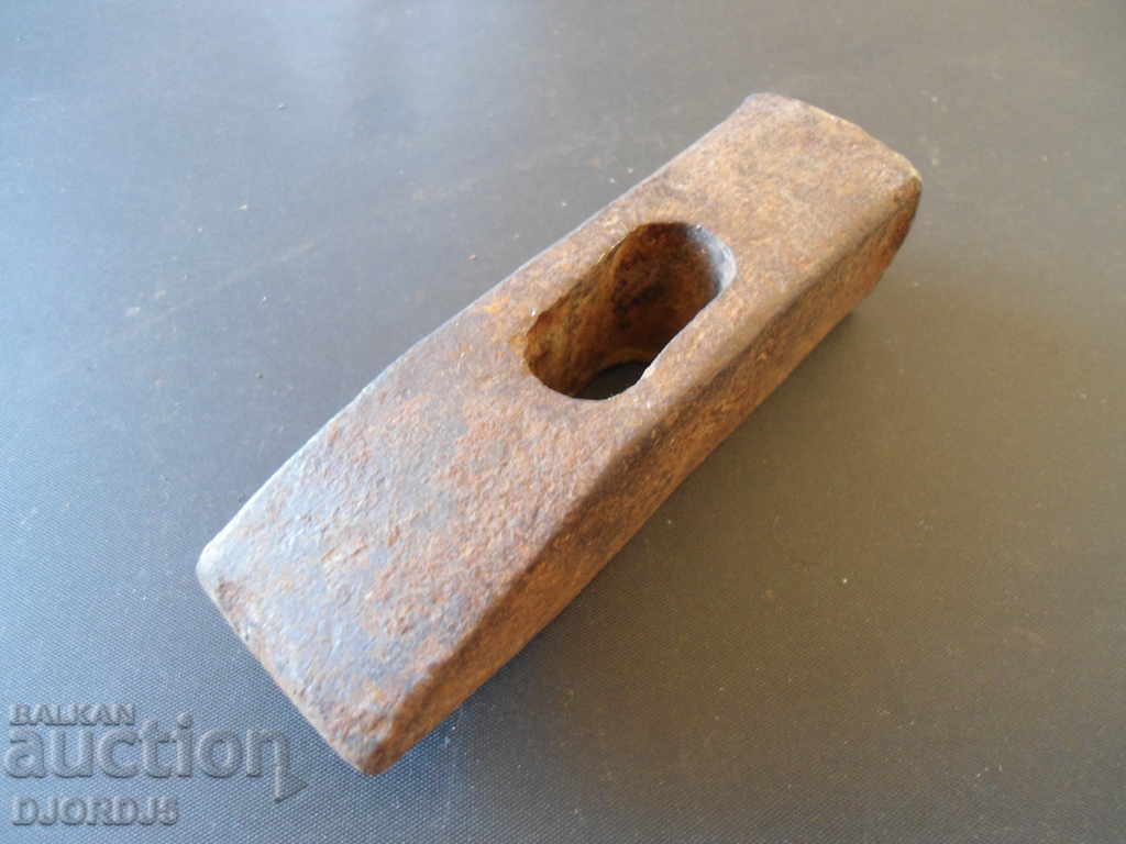 Auction An old hammer Auction An old hammer
