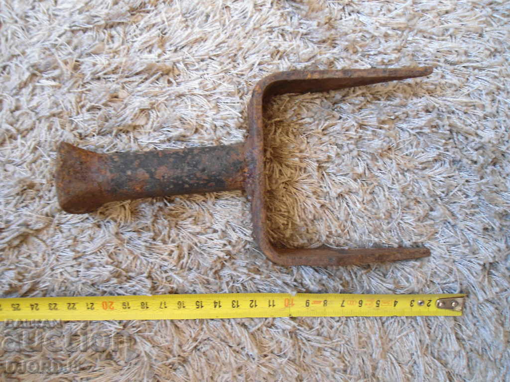 Delivery of An old anvil Delivery of An old anvil