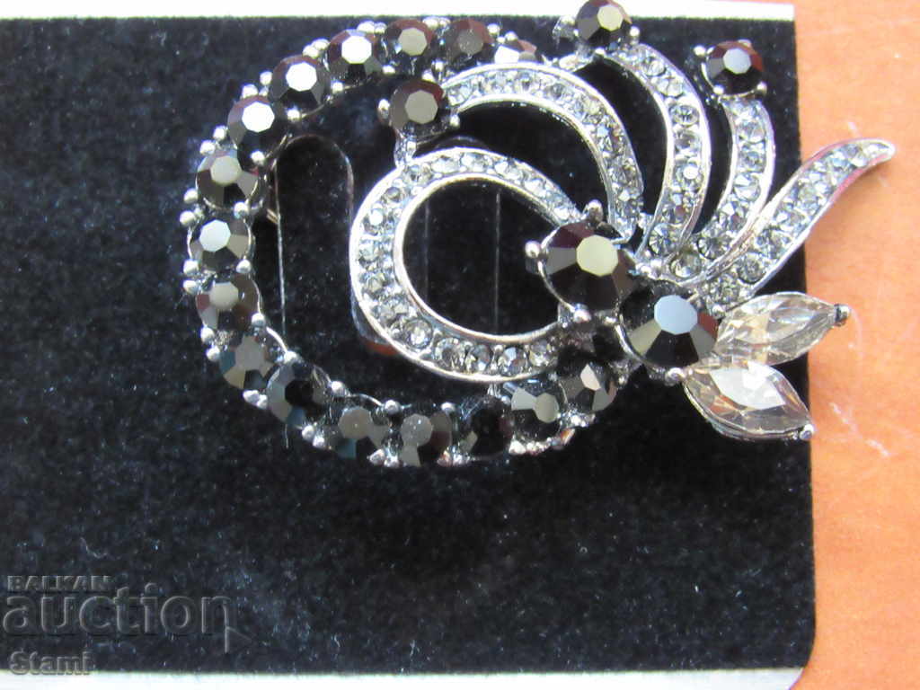 Delivery of New brooch Delivery of New brooch