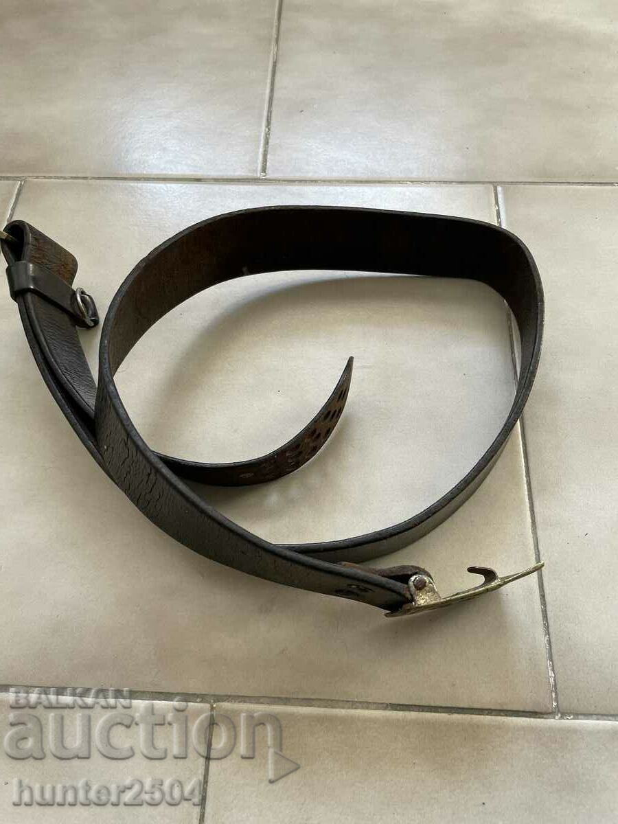 Delivery of Belt - leather, royal Delivery of Belt - leather, royal