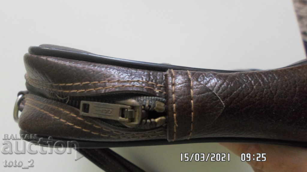 Auction MEN'S LEATHER BAG - KAZANLK Auction MEN'S LEATHER BAG - KAZANLK