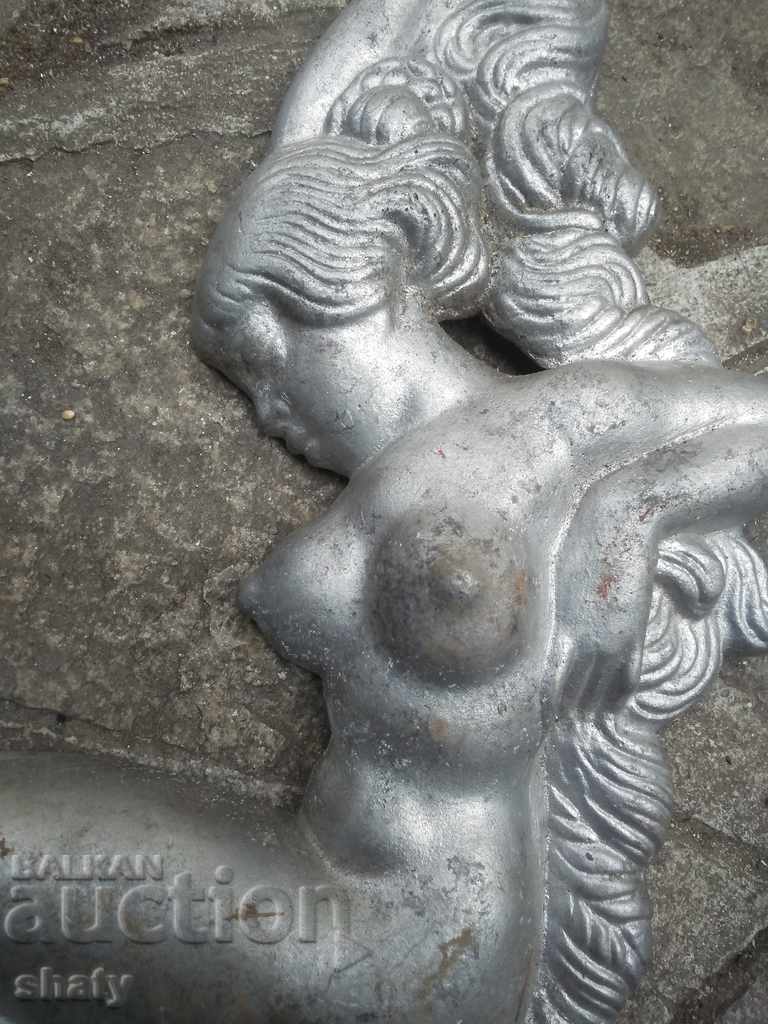 Auction Old aluminum sculpture. Auction Old aluminum sculpture.