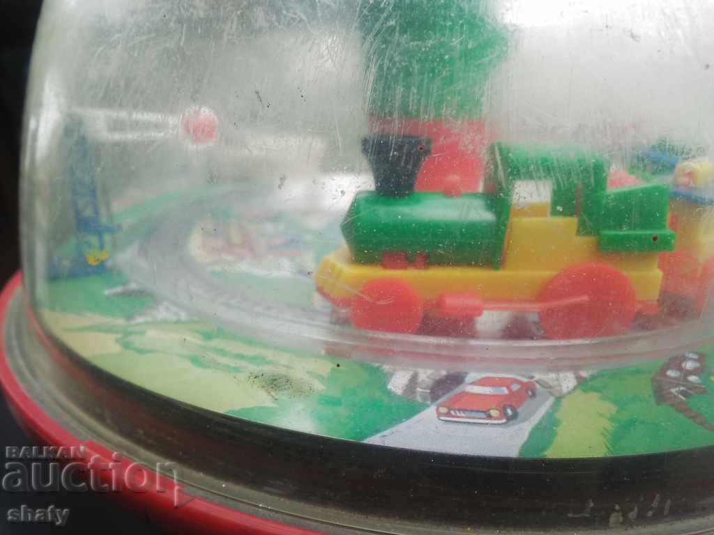 Livrarea Un tren pompă vechi Livrarea Un tren pompă vechi