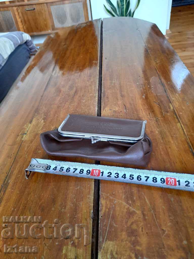 Delivery of Old purse, travel bag Happy March 8th Delivery of Old purse, travel bag Happy March 8th