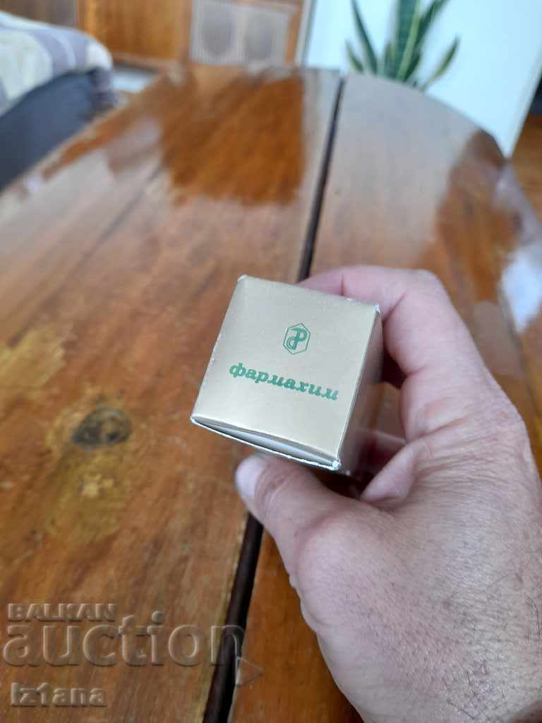 Old perfume D with price 50.00 BGN | € 25.56 Old perfume D with price 50.00 BGN | € 25.56