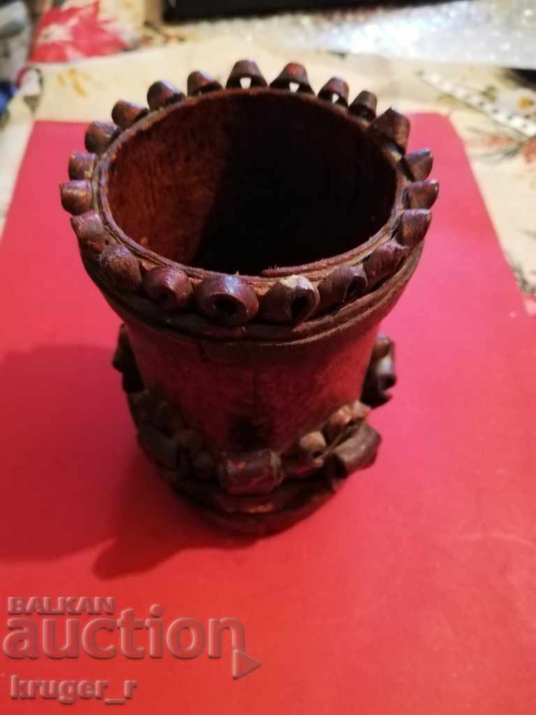 Livrarea Toc de creion din piele