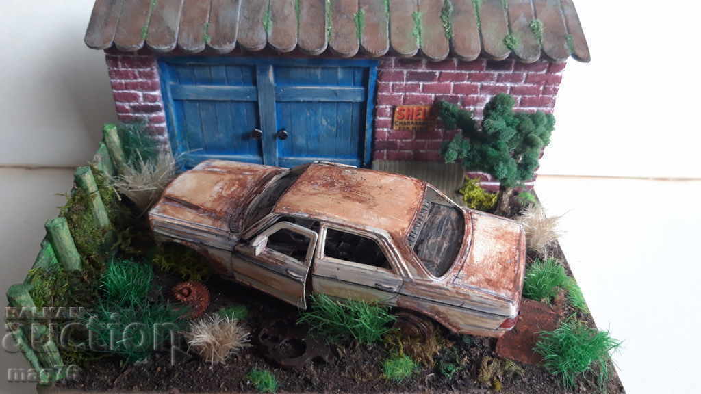 Layout-Diorama junk garage abandoned Mercedes-Benz E-Class