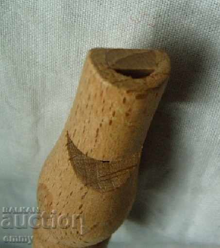 Auction  Wooden old wood whistle