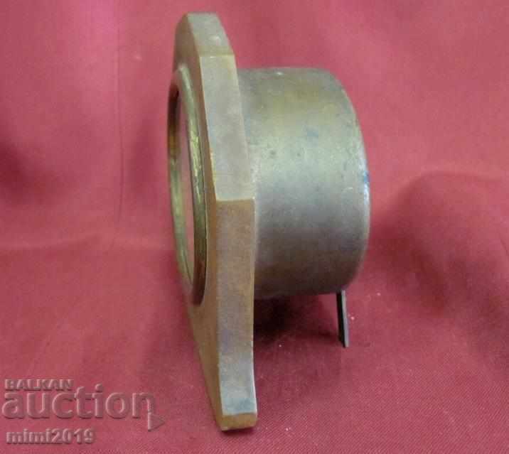 Auction  19th century Desktop Clock, gilded bronze and volcanic