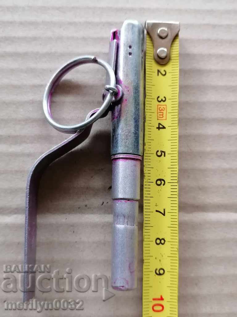 Licitație Brichetă cu grenade UZRGM de la biroul NVO NESICURI Licitație Brichetă cu grenade UZRGM de la biroul NVO NESICURI