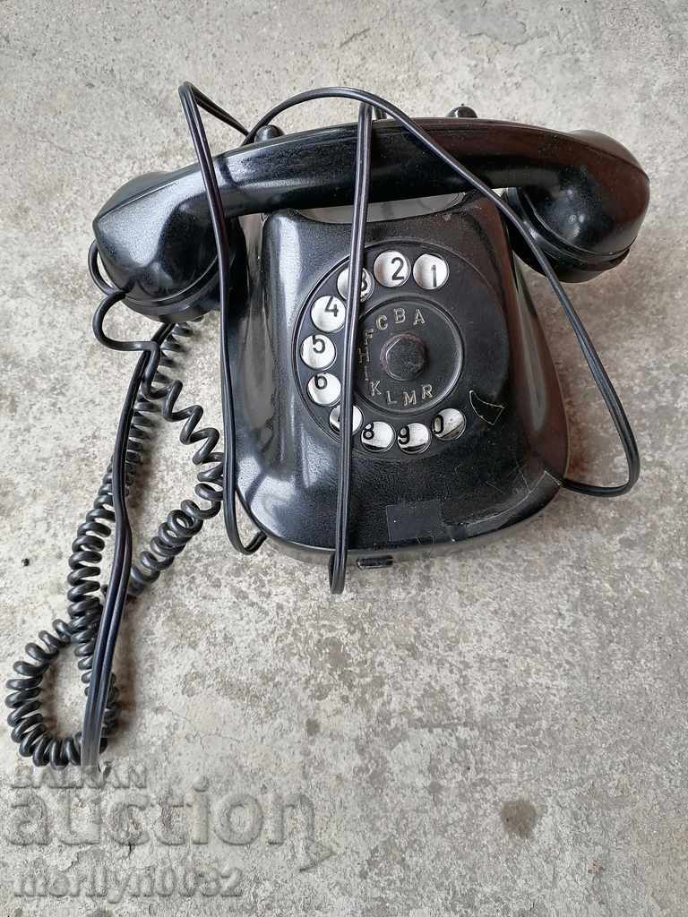 Стар телефонен апарат, телефон