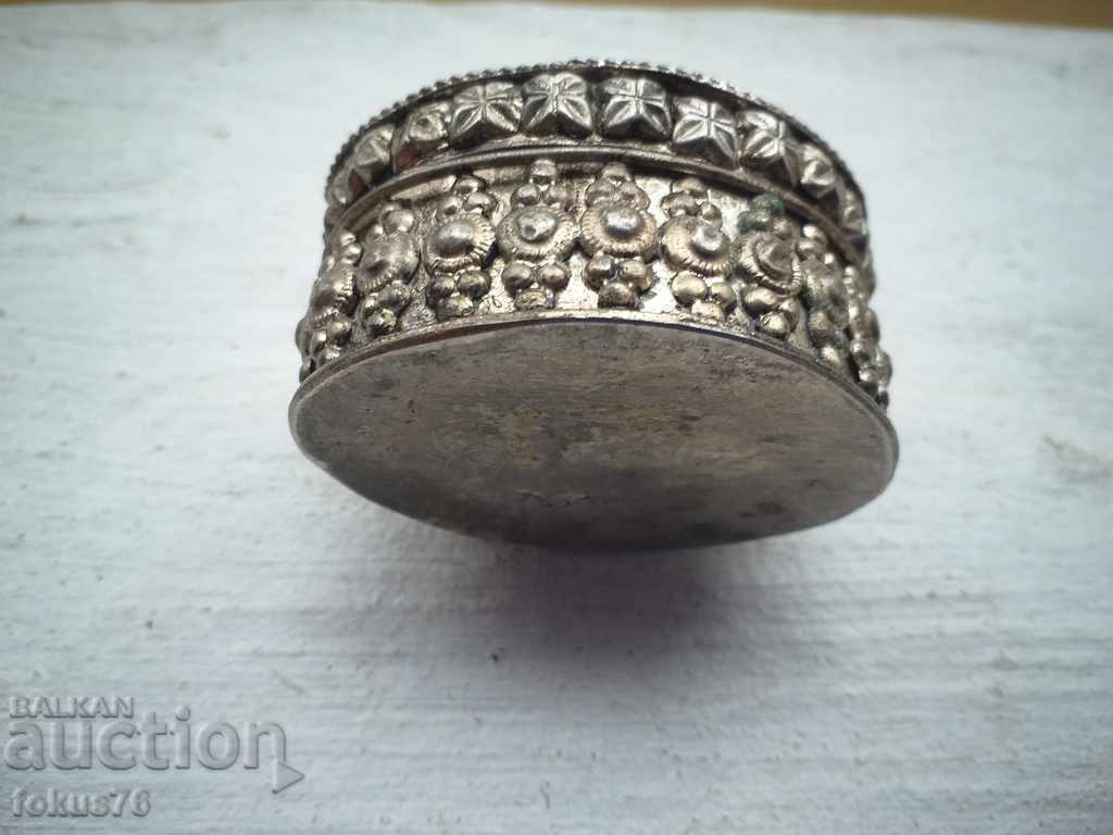 Old box with stone box № 2 - 5