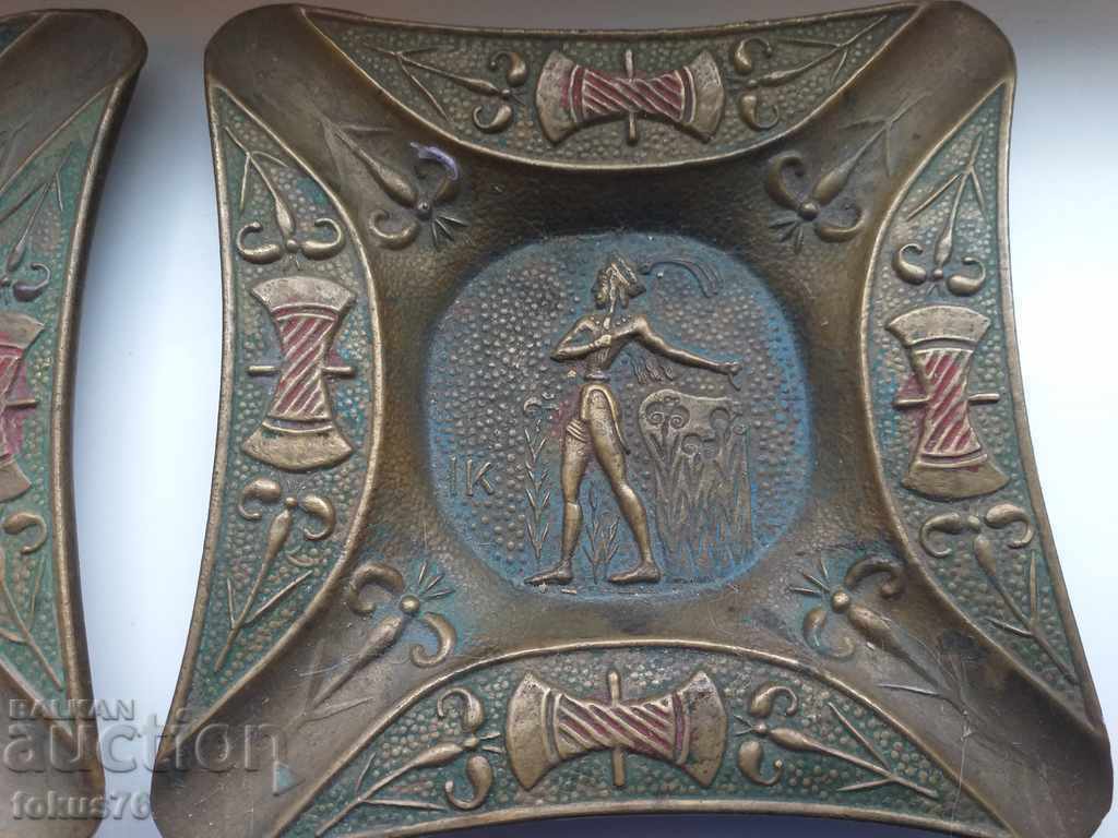 Lot of ashtrays bronze 2 pieces with price 39.00 BGN | € 19.94 Lot of ashtrays bronze 2 pieces with price 39.00 BGN | € 19.94