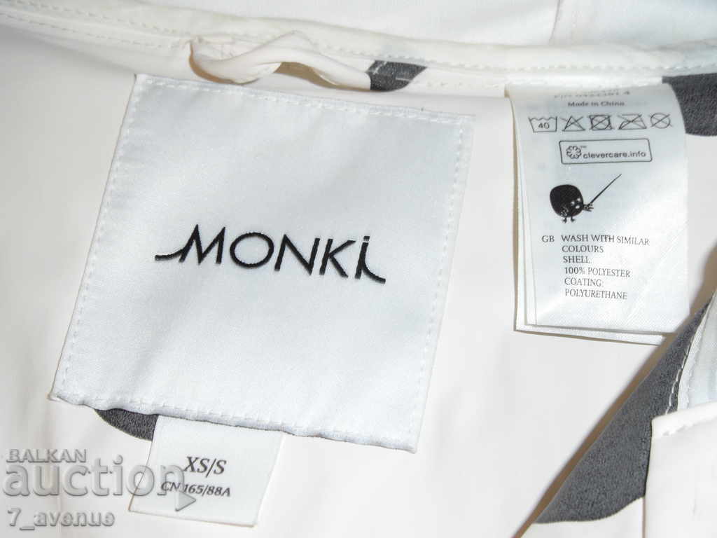 Licitație Palton - PLOI, pentru doamne, numărul 46