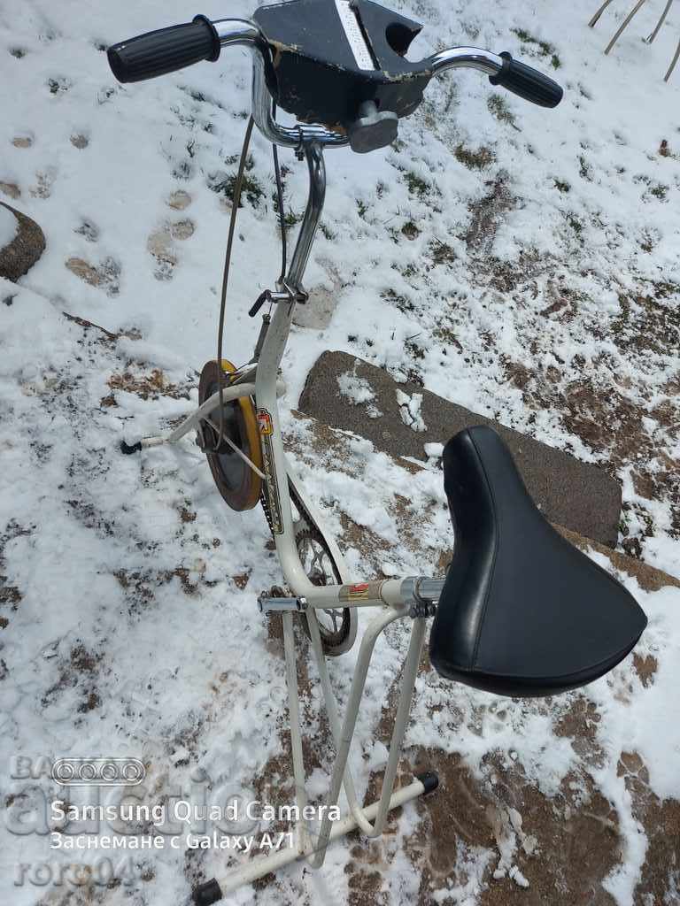 Licitație biciclete exercițiu, SOC - BALKAN. RRR acțiune UNIQUE