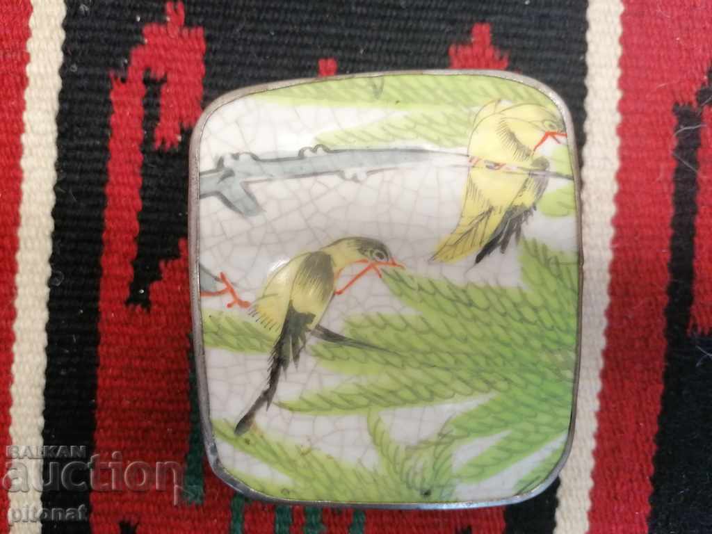 Αντίκα κουτί μέταλλο και πορσελάνη με τιμή € 20.00 | 39.12 BGN