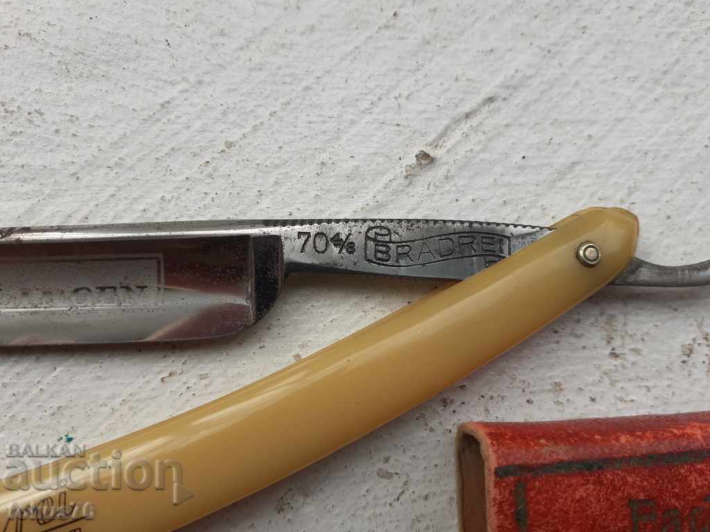 Стар колекционерски бръснач Bradrei Solingen с цена 119.00 лв. | € 60.84 Стар колекционерски бръснач Bradrei Solingen с цена 119.00 лв. | € 60.84