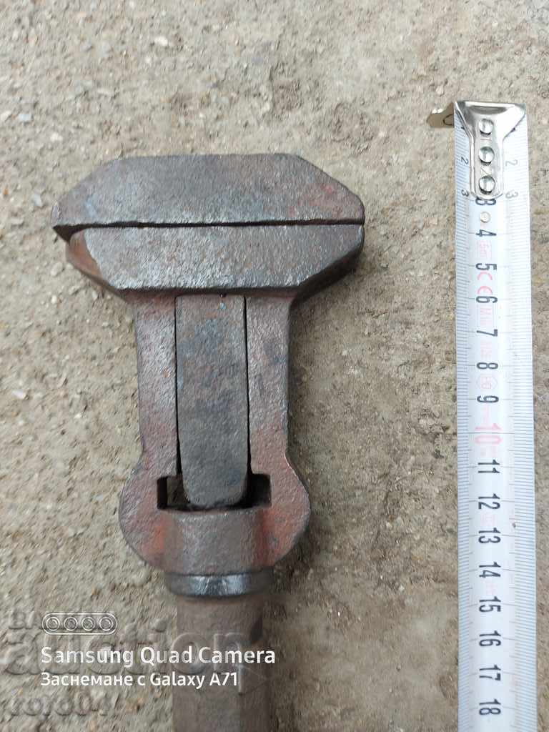 PLUMBING WRENCH - EARLY SAMPLE with price 75.00 BGN | € 38.35 PLUMBING WRENCH - EARLY SAMPLE with price 75.00 BGN | € 38.35