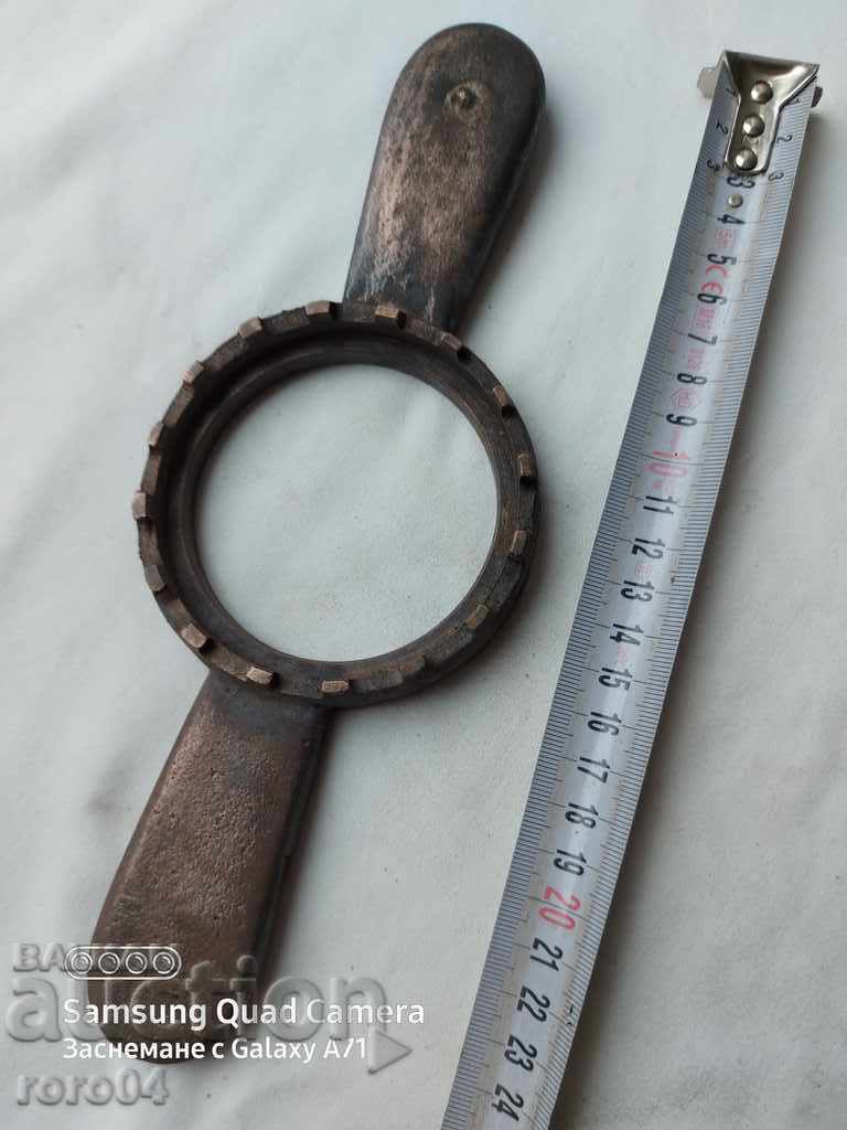 JAR CLOSER - BRONZE with price 15.00 BGN | € 7.67 JAR CLOSER - BRONZE with price 15.00 BGN | € 7.67