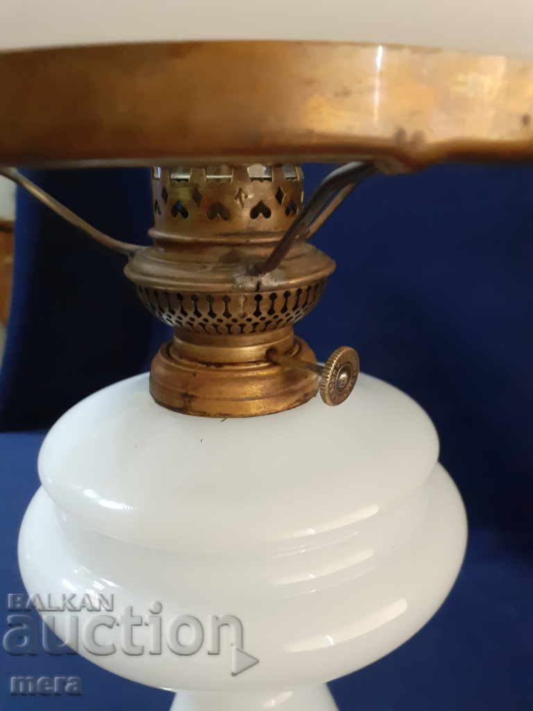 Delivery of Stylish antique German gas lamp