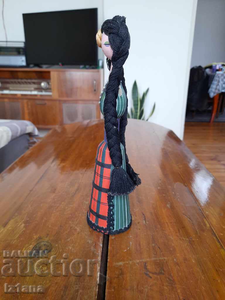 Delivery of Folk figurine, doll Delivery of Folk figurine, doll