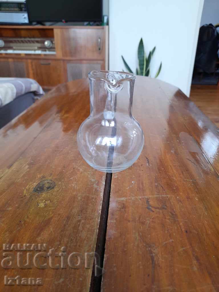 Παλιά γυάλινη κανάτα με τιμή 12.00 BGN | € 6.14 Παλιά γυάλινη κανάτα με τιμή 12.00 BGN | € 6.14