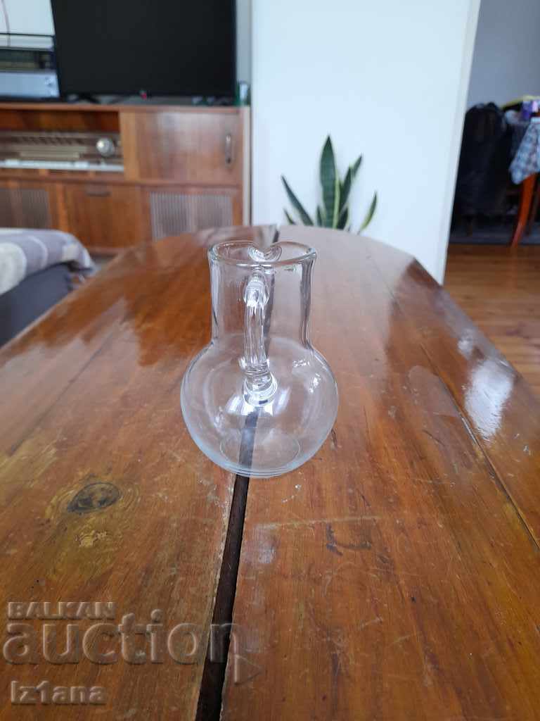 Παράδοση Παλιά γυάλινη κανάτα Παράδοση Παλιά γυάλινη κανάτα