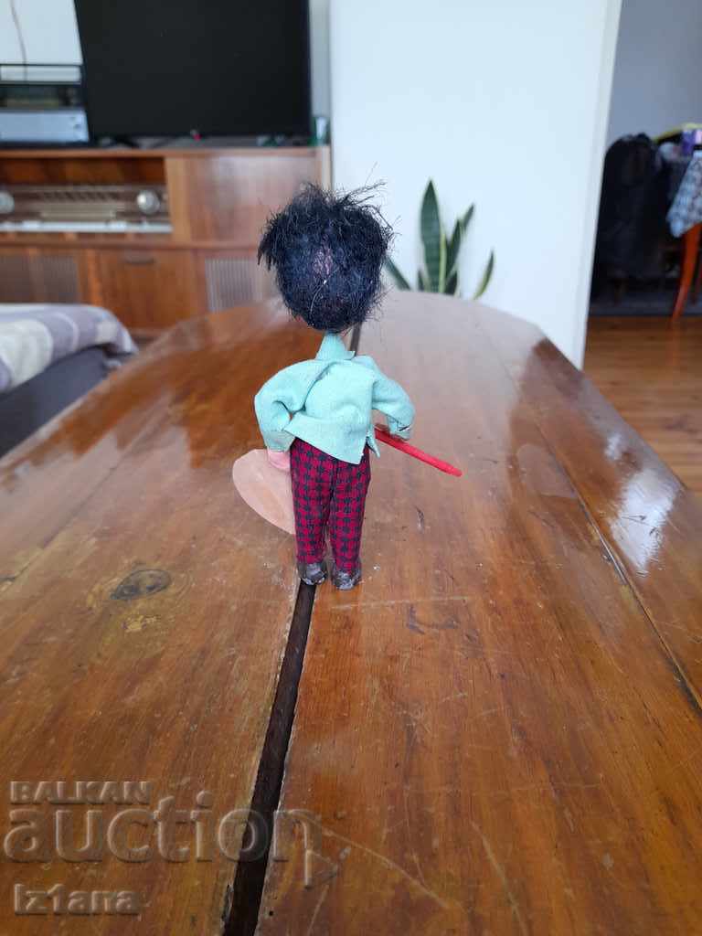 Auction Old figurine Artist Auction Old figurine Artist